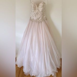 Madison James wedding dress, size 10. Never worn and never altered.